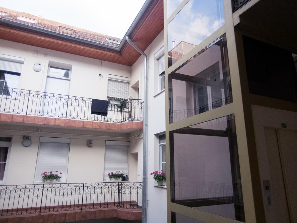 Goldcentral Apartment Grand Boulevard Budapest Kültér fotó